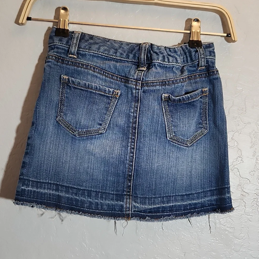 Girls 8 Distressed Wiskered Raw Hem Jean Skirt Size Adjusters